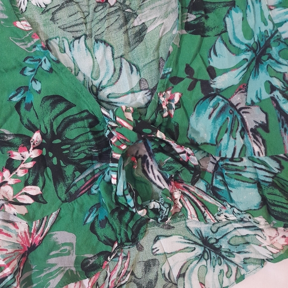 ● Union Bay | Tropical Blouse Crop Cover Up Top - Picture 5 of 13